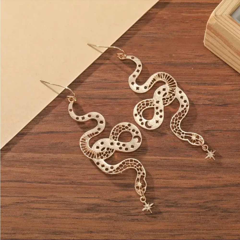 Stunning Gold Snake Drop Earrings Serpent Dangle Statement Jewelry NWT